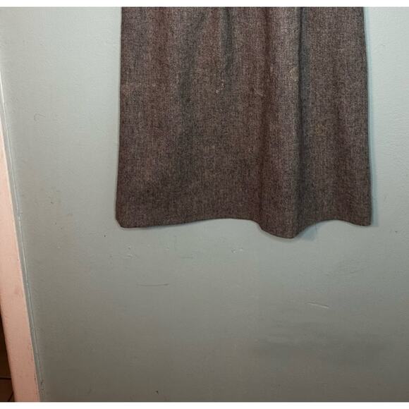 Jack Winter Gray Wool Skirt – Classic Vintage Elegance - Picture 2 of 7